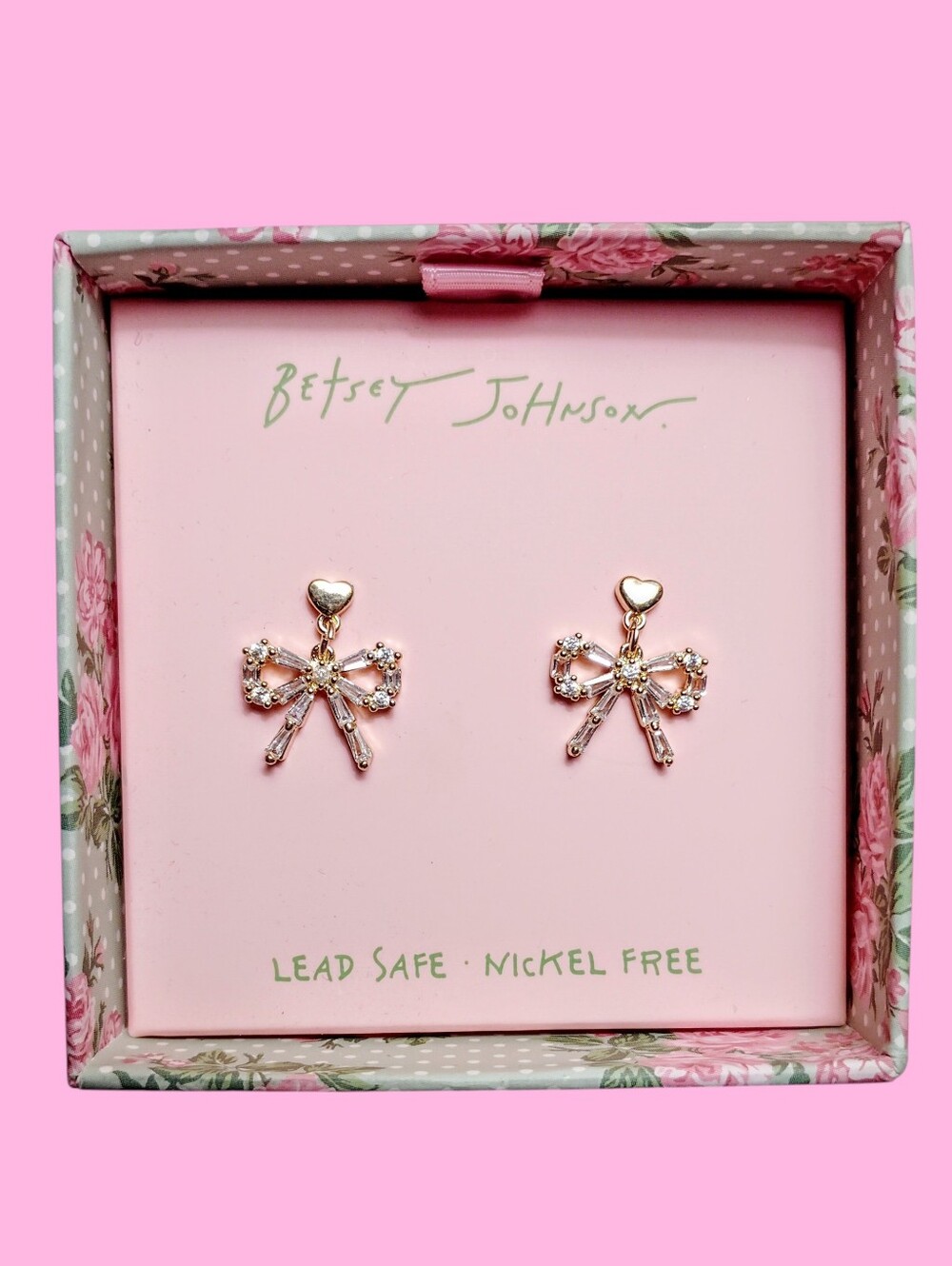 💎*Betsey Johnson* Gold-Tone Crystal Bow Stud Drop Earrings🎀💛